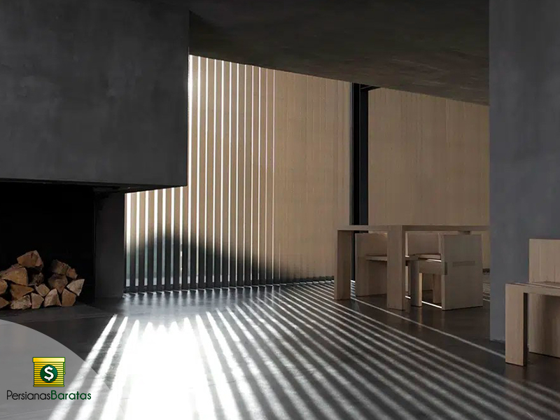 Vertical Poli&eacute;ster