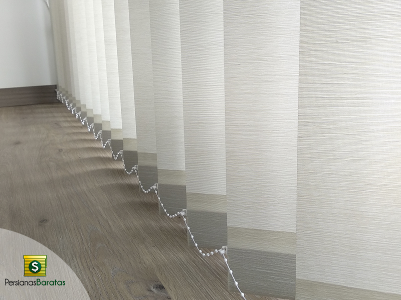 Vertical Poli&eacute;ster